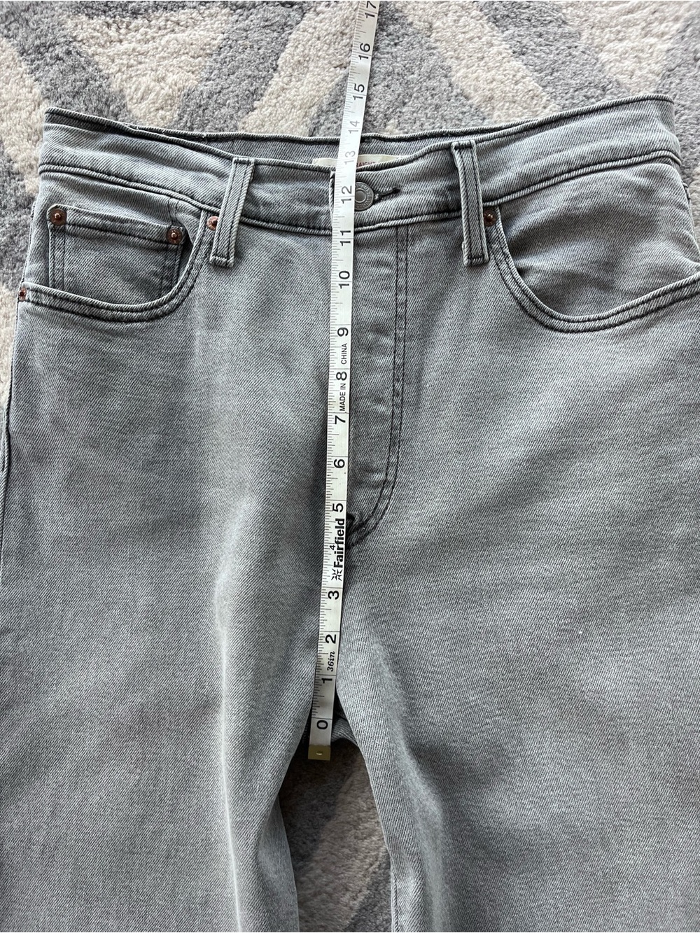 Levi’s Ribcage Highrise Straight Ankle Jeans in gray - 28 - Like New - Picture 7 of 8